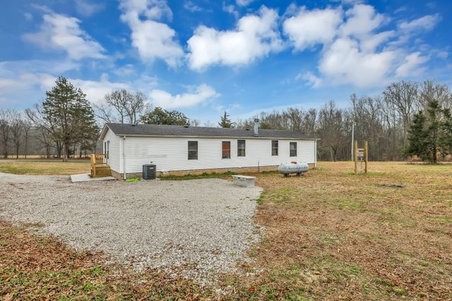 830 CALLS RD, Estill Springs, TN 37330