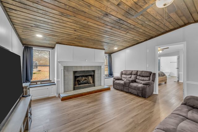 830 CALLS RD, Estill Springs, TN 37330