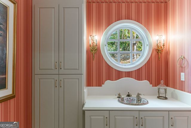 6655 Sweetwater Point, Flowery Branch, GA 30542