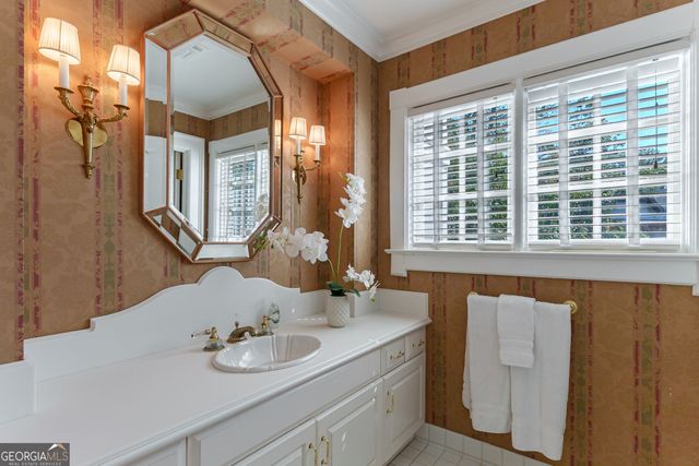 6655 Sweetwater Point, Flowery Branch, GA 30542