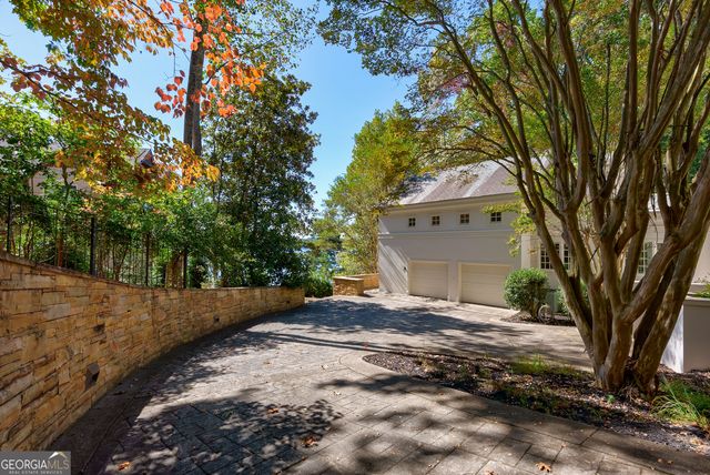 6655 Sweetwater Point, Flowery Branch, GA 30542