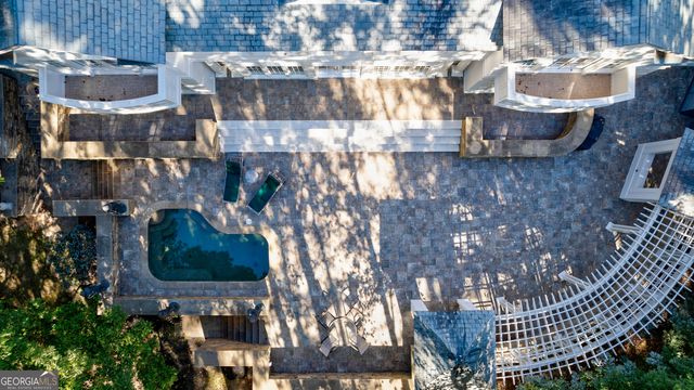 6655 Sweetwater Point, Flowery Branch, GA 30542