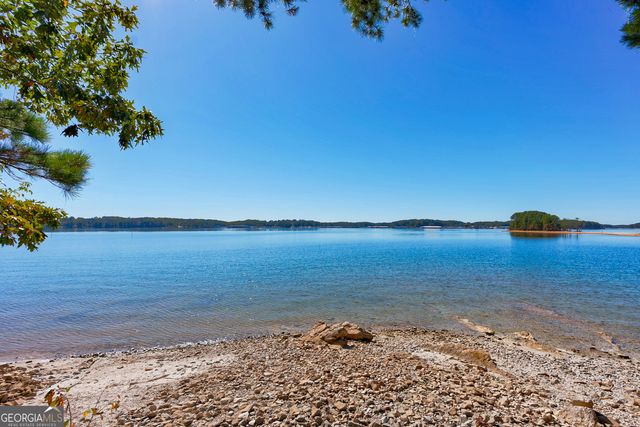 6655 Sweetwater Point, Flowery Branch, GA 30542