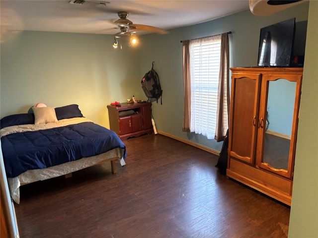 300 N Broadway, Blanket, TX 76432