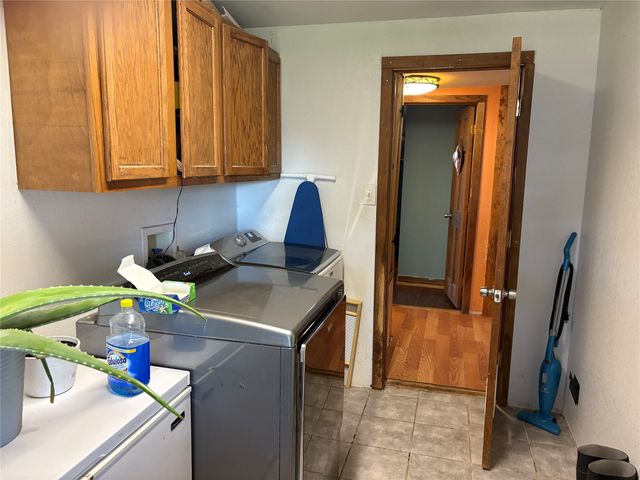 300 N Broadway, Blanket, TX 76432