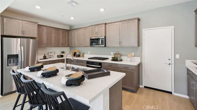 30586 Via Del Cielo, Winchester, CA 92596