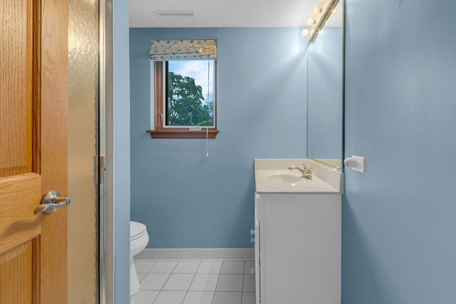 1023 S Lancaster Street, Mount Prospect, IL 60056