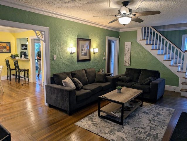 1 Agate Ave 1, Worcester, MA 01604
