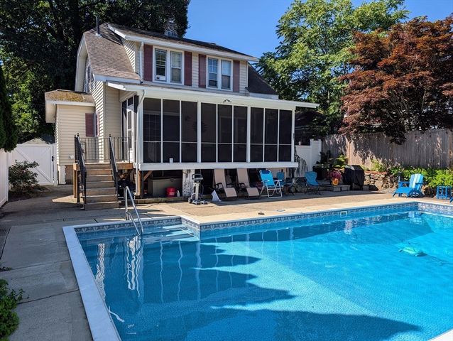1 Agate Ave 1, Worcester, MA 01604