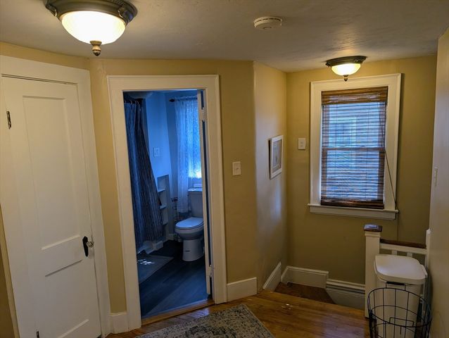 1 Agate Ave 1, Worcester, MA 01604