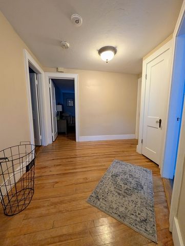 1 Agate Ave 1, Worcester, MA 01604