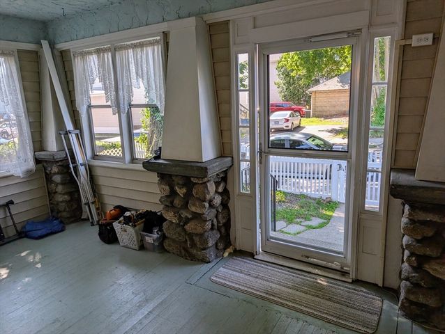 1 Agate Ave 1, Worcester, MA 01604