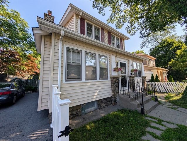 1 Agate Ave 1, Worcester, MA 01604