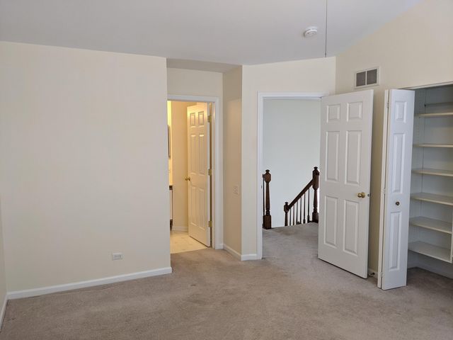 692 Silk Oak Lane, Crystal Lake, IL 60014