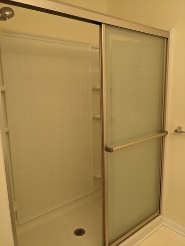 692 Silk Oak Lane, Crystal Lake, IL 60014