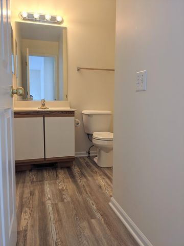 692 Silk Oak Lane, Crystal Lake, IL 60014