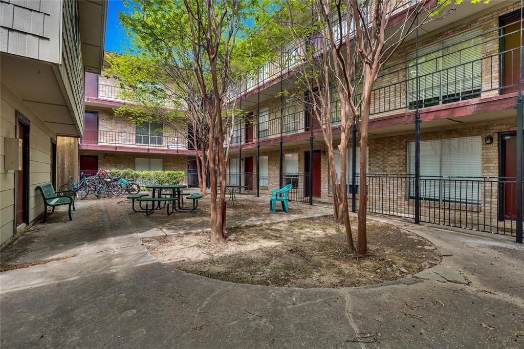 2207 Leon ST 205, Austin, TX 78705