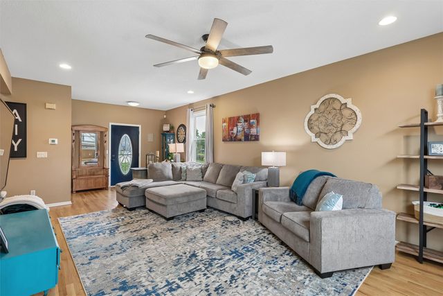 611 SE Chaparal Court, Ankeny, IA 50021