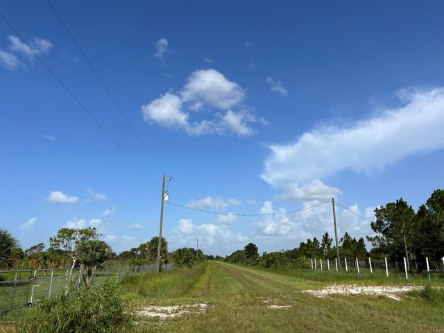 15883 NW 276th Street, Okeechobee, FL 34972