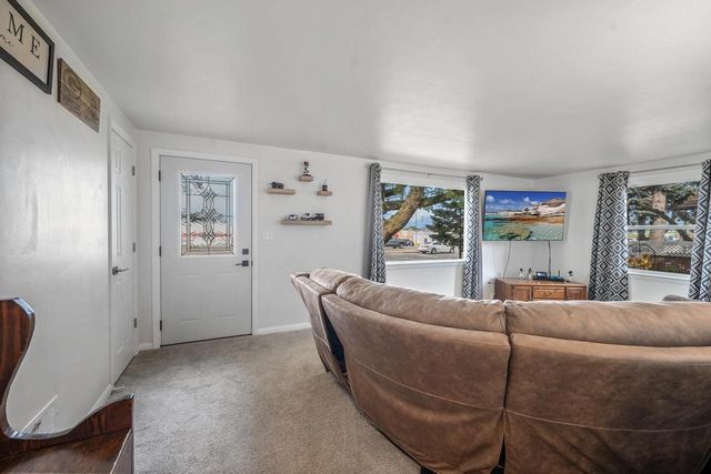1643 W MASON STREET, Green Bay, WI 54303