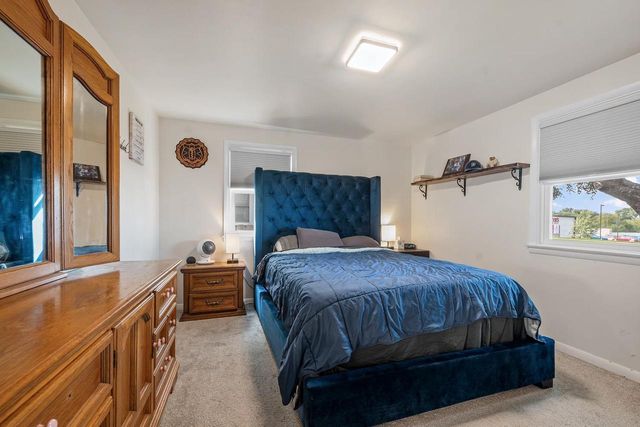 1643 W MASON STREET, Green Bay, WI 54303