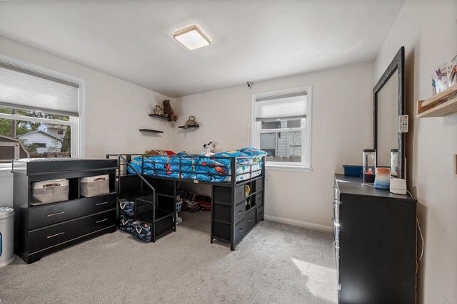 1643 W MASON STREET, Green Bay, WI 54303