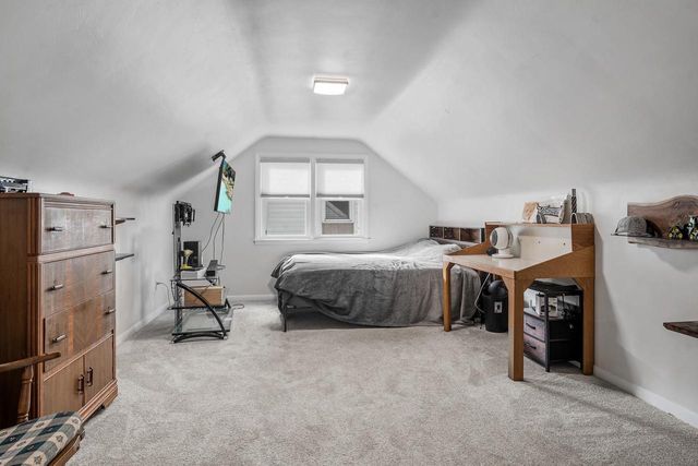 1643 W MASON STREET, Green Bay, WI 54303