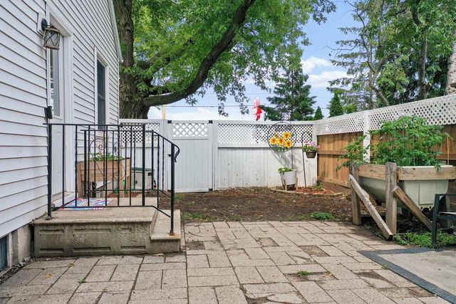 1643 W MASON STREET, Green Bay, WI 54303