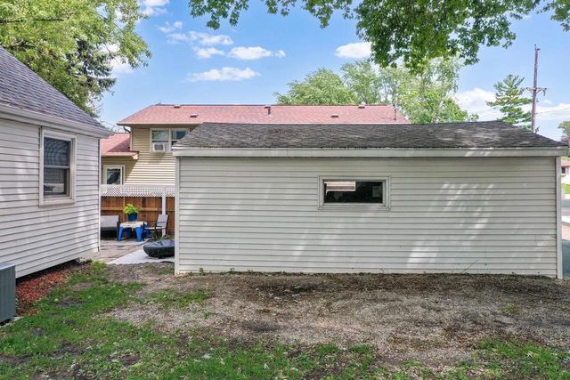 1643 W MASON STREET, Green Bay, WI 54303