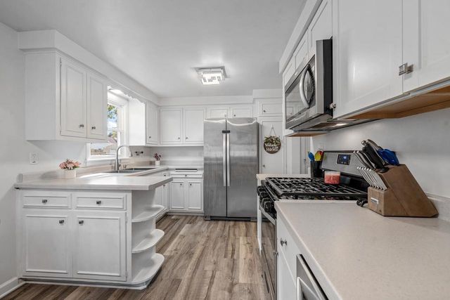 1643 W MASON STREET, Green Bay, WI 54303