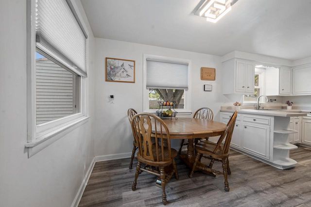 1643 W MASON STREET, Green Bay, WI 54303