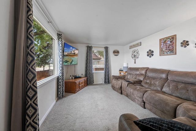 1643 W MASON STREET, Green Bay, WI 54303