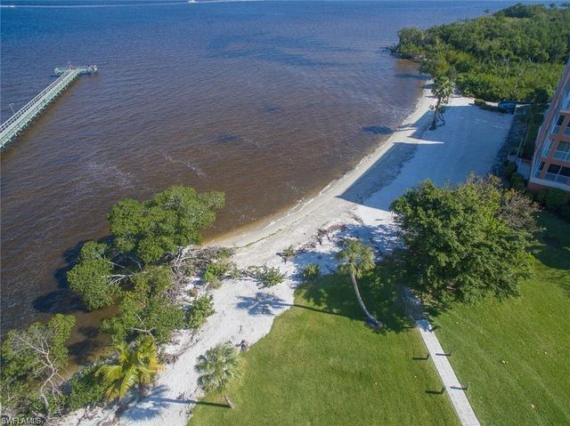 11674 Pointe Circle DR, Fort Myers, FL 33908