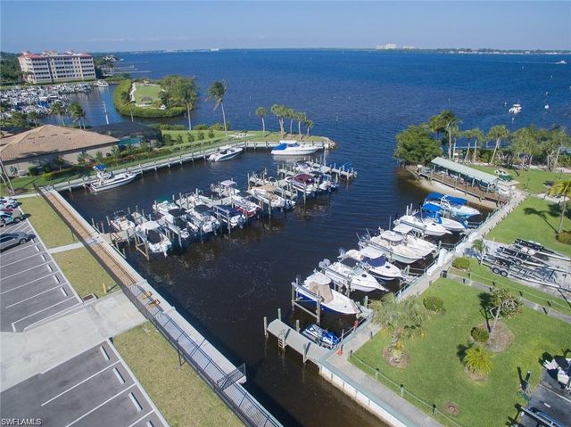 11674 Pointe Circle DR, Fort Myers, FL 33908