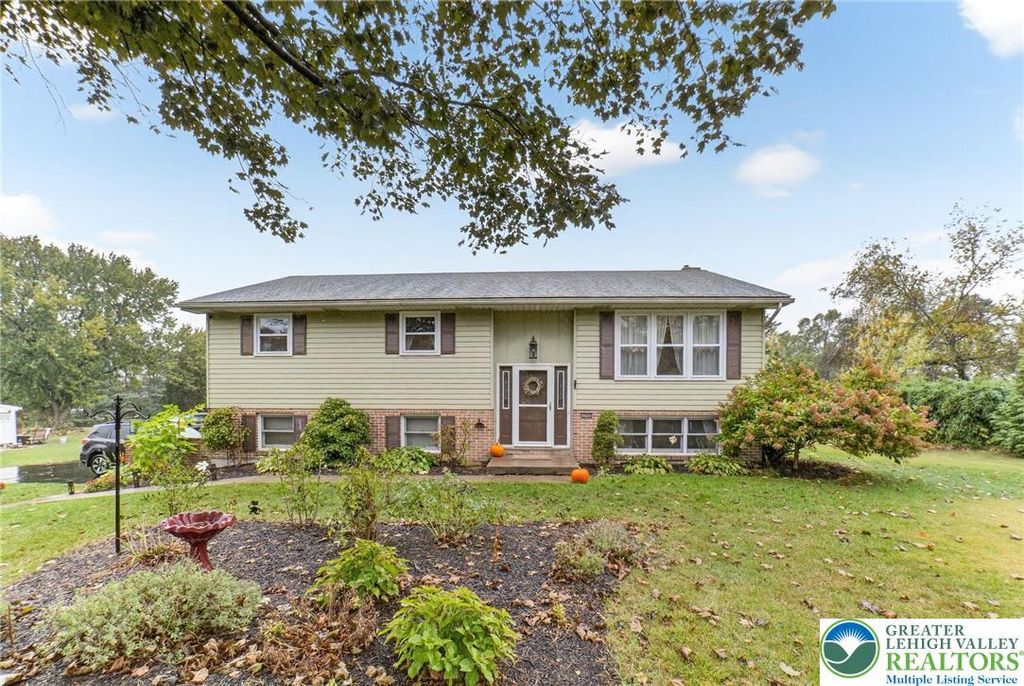 3846 Hillside Drive, Washington Twp, PA 18078