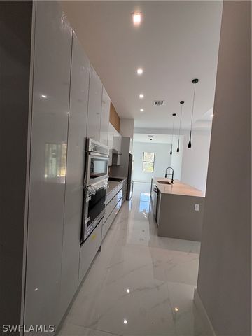 6186 Everglades BLVD N, Naples, FL 34120