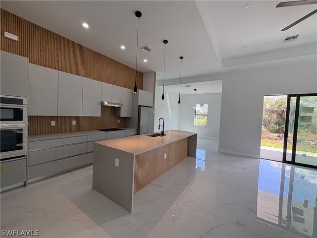 6186 Everglades BLVD N, Naples, FL 34120