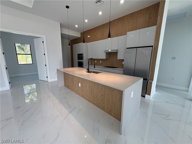 6186 Everglades BLVD N, Naples, FL 34120