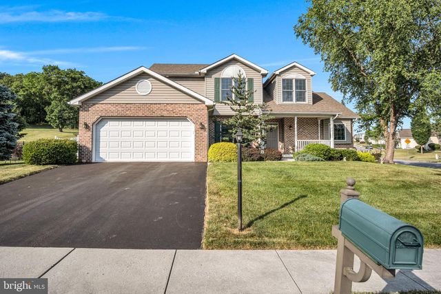 7 LARCH LN, Enola, PA 17025