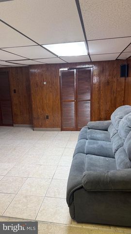 103 ACADEMY LN, Upper Darby, PA 19082