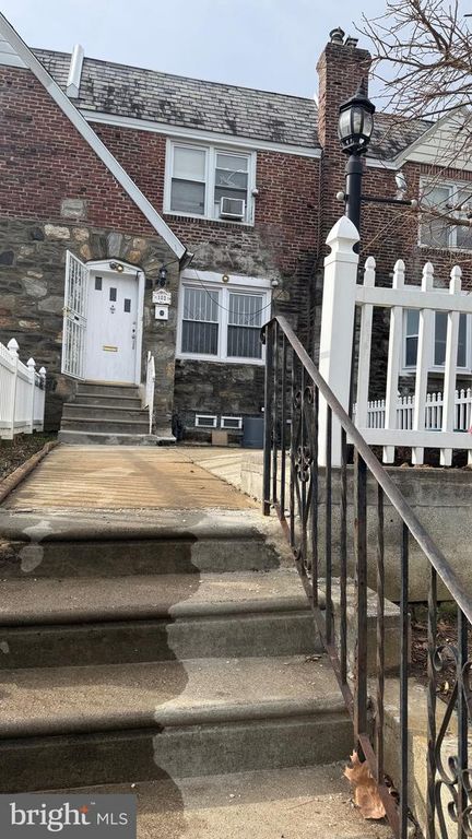 103 ACADEMY LN, Upper Darby, PA 19082