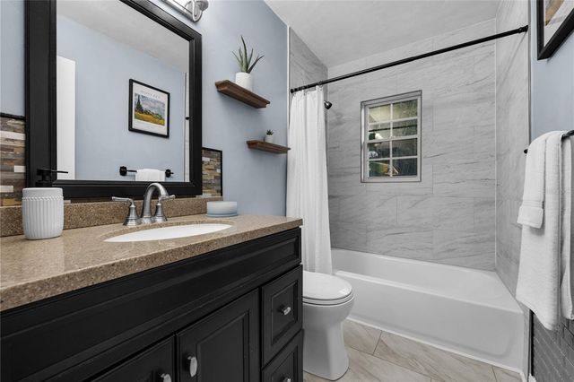 2715 NW 44TH PLACE, Gainesville, FL 32605