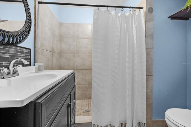 2715 NW 44TH PLACE, Gainesville, FL 32605