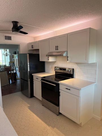 3286 Arcara Way 313, Lake Worth, FL 33467
