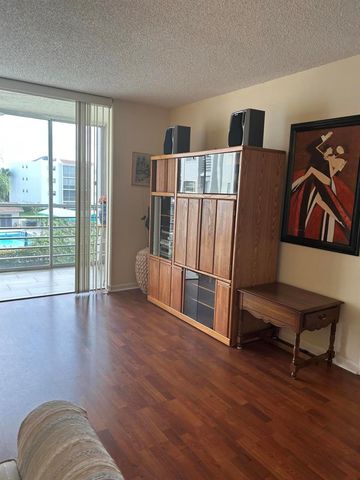 3286 Arcara Way 313, Lake Worth, FL 33467