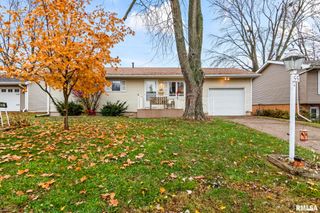 55 BUCKINGHAM Road, Chatham, IL 62629