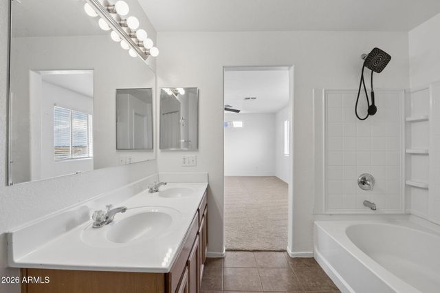 1885 E OMEGA Drive, San Tan Valley, AZ 85143