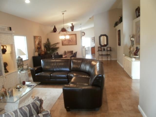 6365 Lansdowne Circle, Boynton Beach, FL 33472