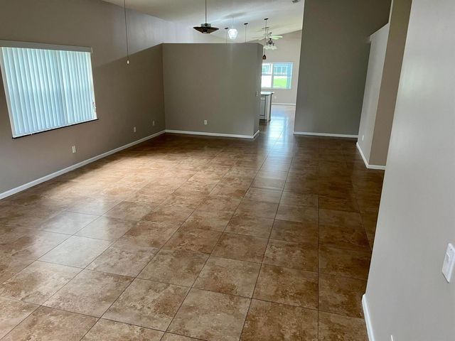 6365 Lansdowne Circle, Boynton Beach, FL 33472