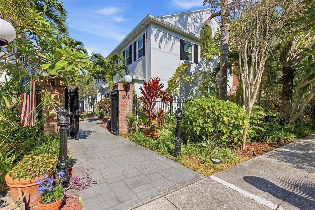 1201 W HORATIO STREET D4, Tampa, FL 33606